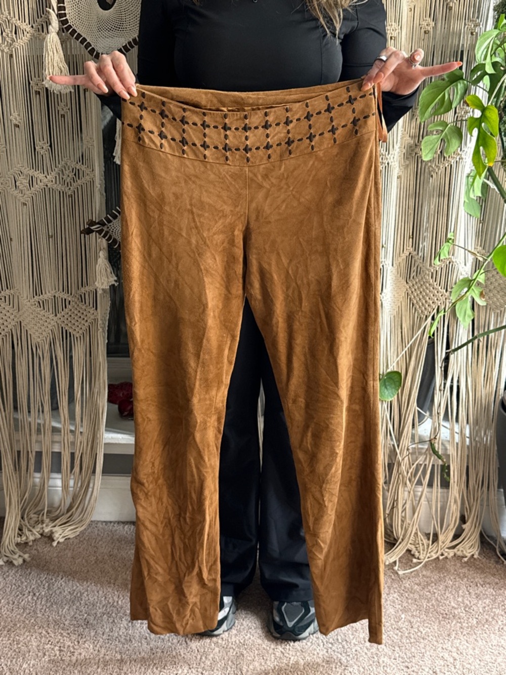 Vs2 authentic suede leather pants size 8